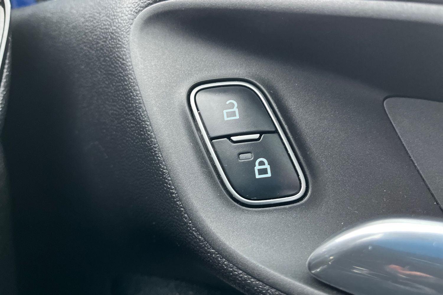 Ford FIESTA Photo 34