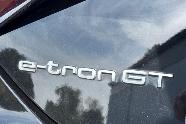 Audi e-tron GT Photo 26