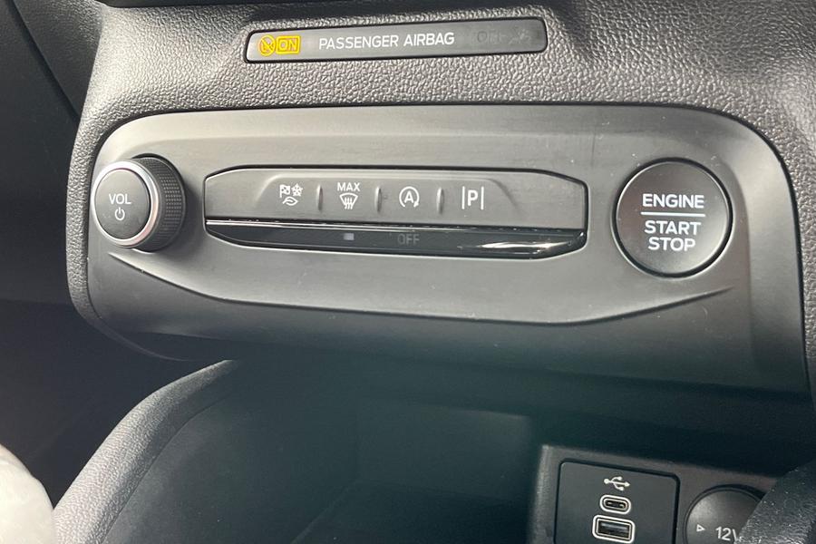 Ford FOCUS Photo autoimg-6381c1faed9e07f9fcb351e14bf1dabe99d2b99c.jpg