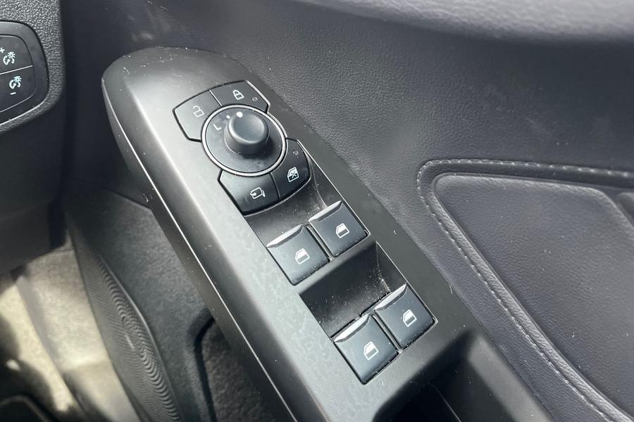 Ford FOCUS Photo autoimg-638448b94e65e2ae929c07e4138a761c598c1eb2.jpg