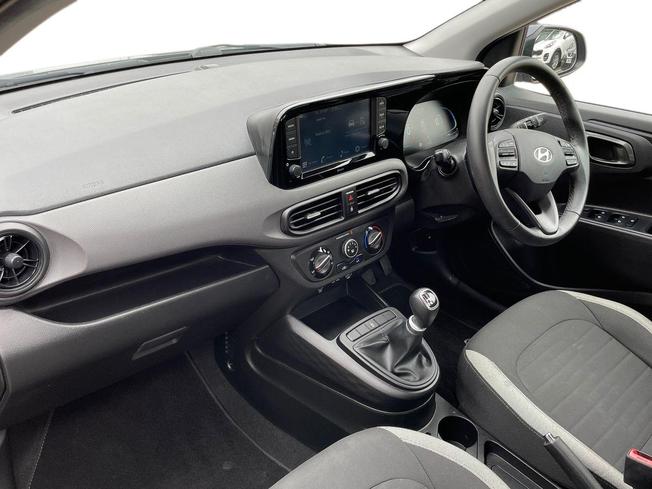 HYUNDAI i10 Photo 2