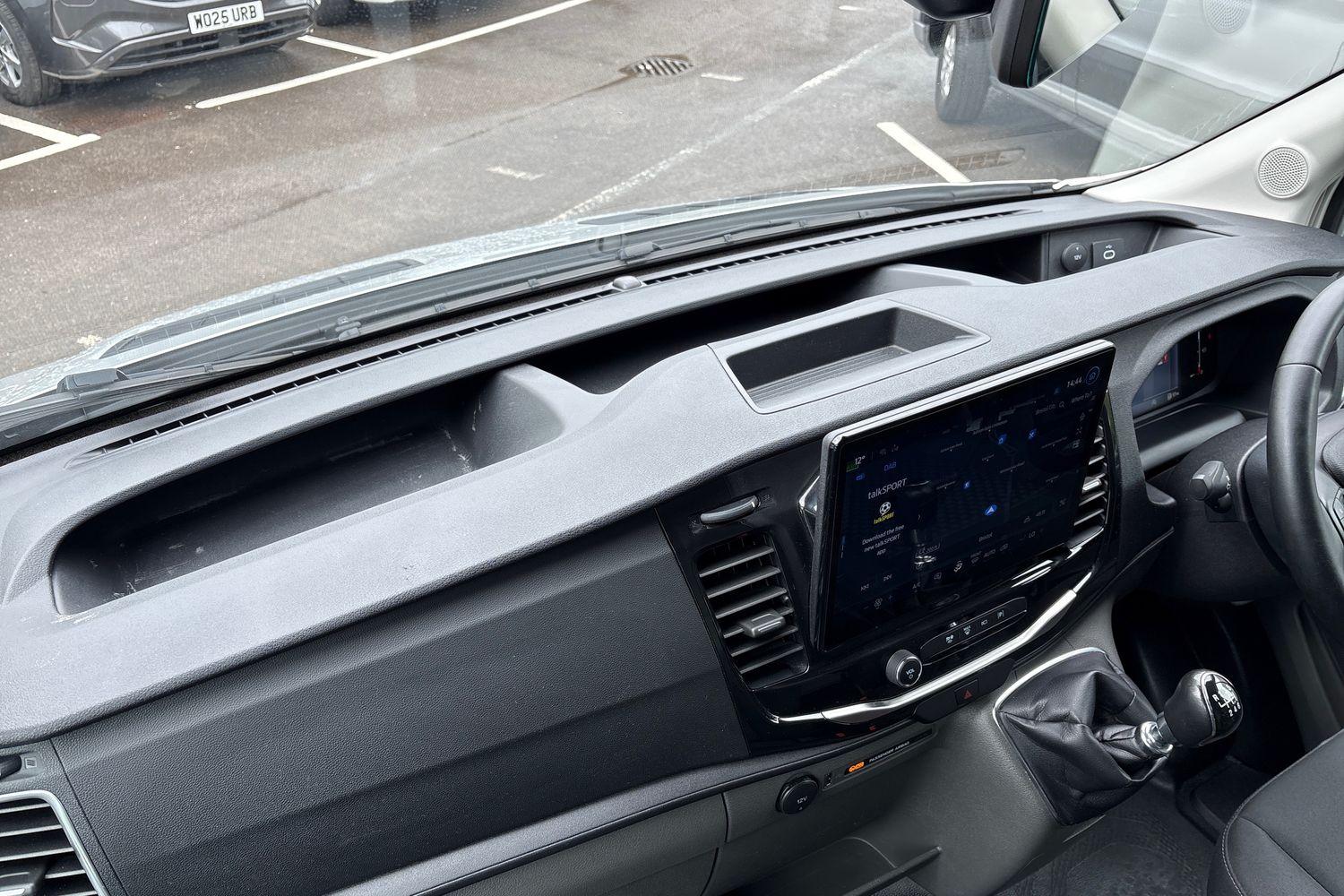Ford Transit Photo 26
