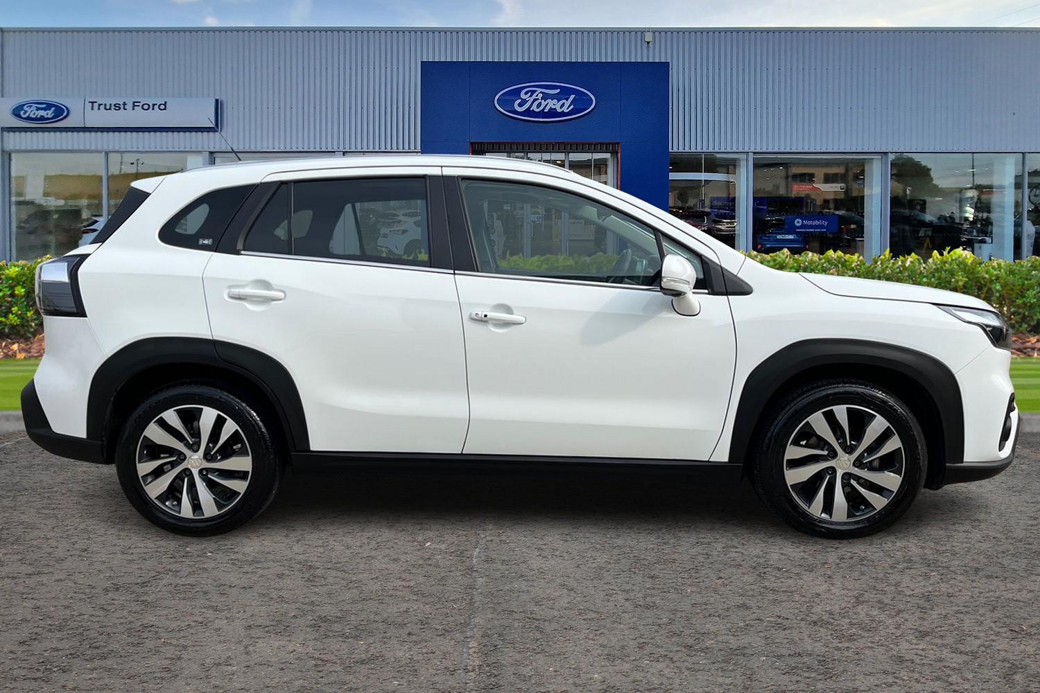 Suzuki S-Cross Photo 2
