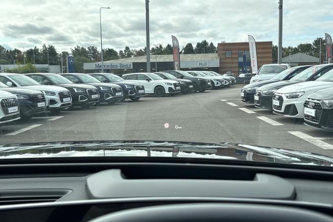 Audi S5 Avant Photo 38