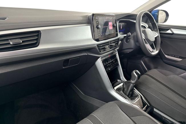 Volkswagen T-Roc Photo 2