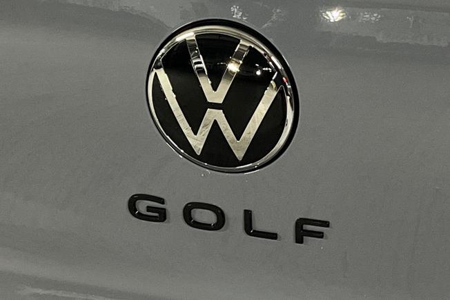 VOLKSWAGEN Golf Photo 37
