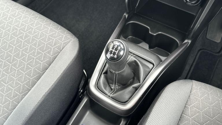 Used Suzuki Swift WD25KAA 13