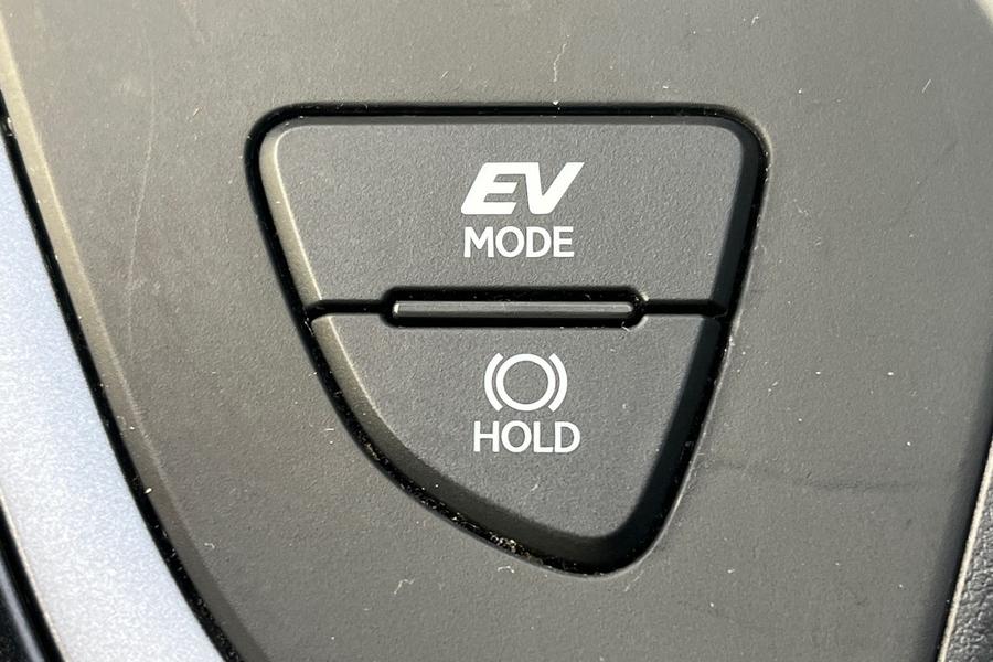 Lexus UX Photo autoimg-6393facc6162431bc938b8b678651a4e8dffd51d.jpg