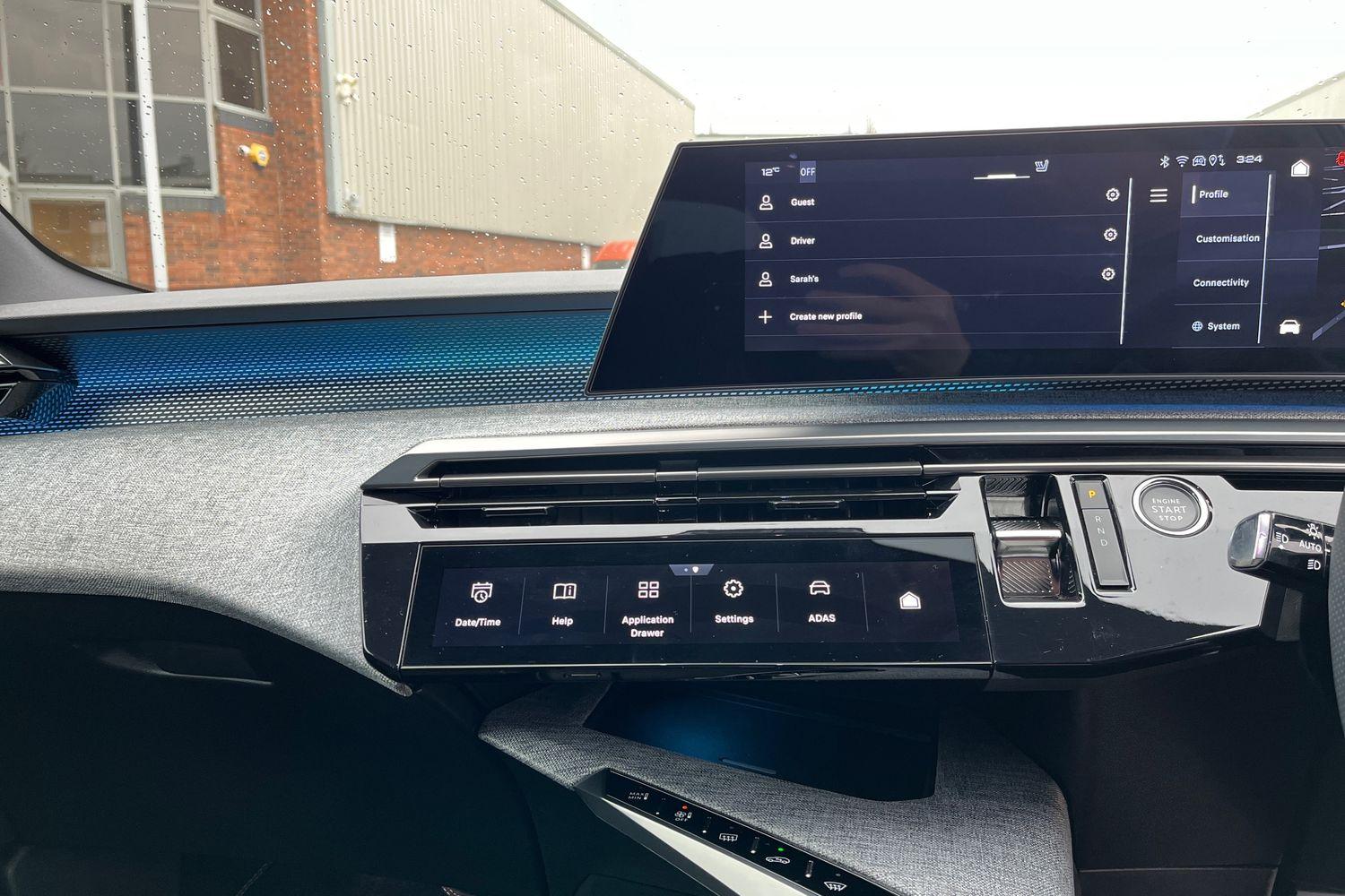Peugeot E-5008 Photo 35