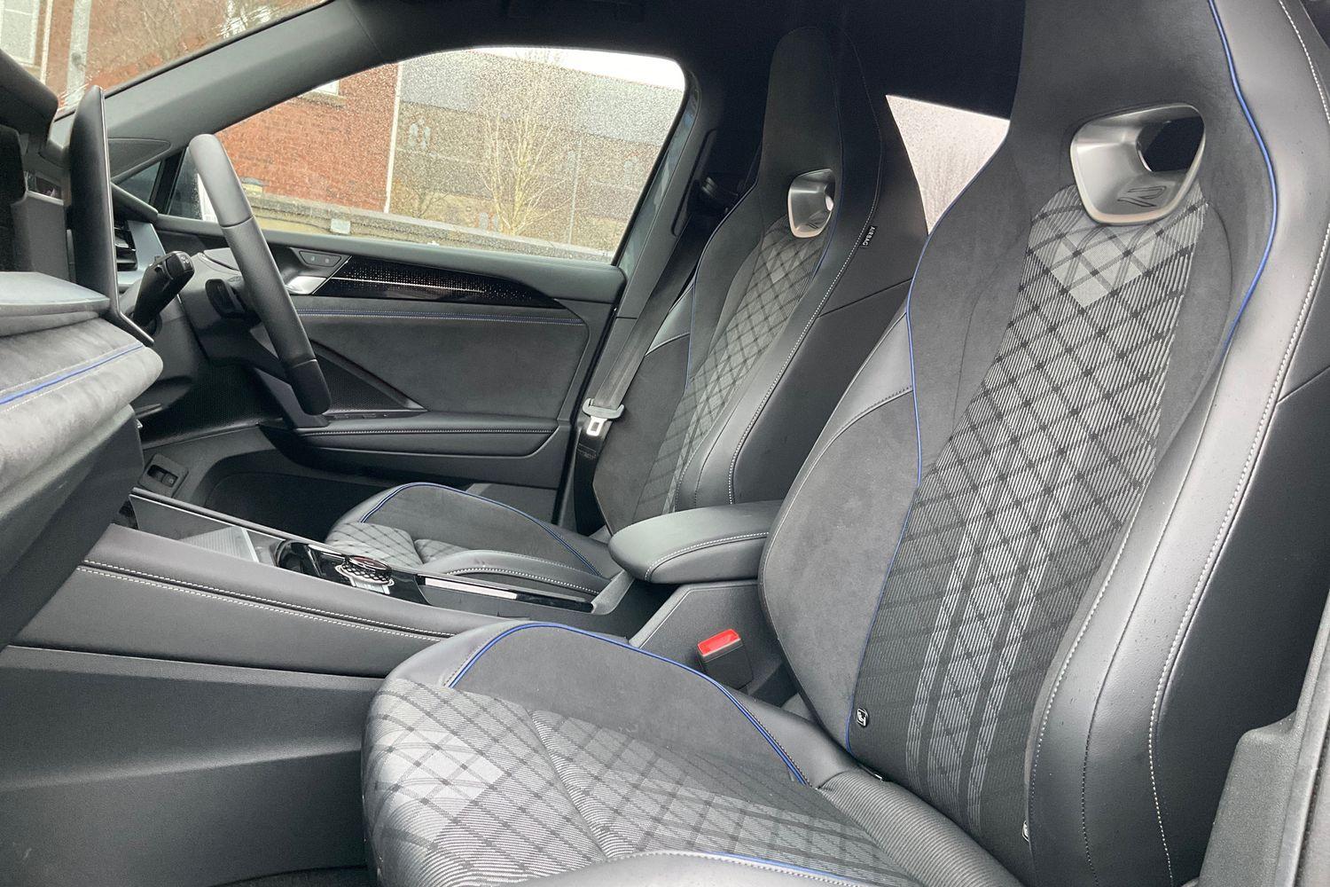 Volkswagen TAYRON Photo 18