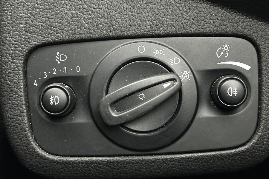 Ford KUGA Photo autoimg-6395034ca4d4d3bd6301f4f23fe70a9060eb8872.jpg