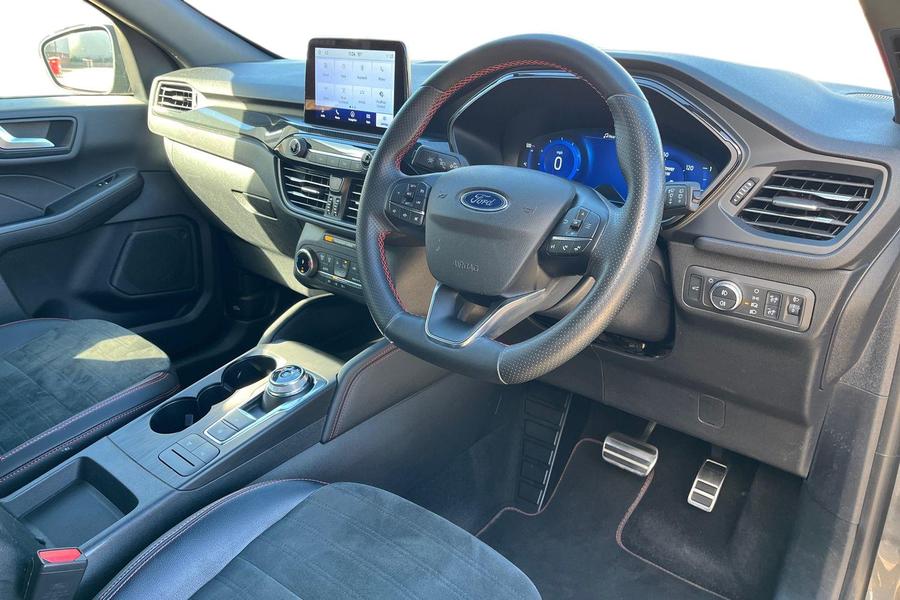 Ford Kuga Photo autoimg-639556c47d1205cfe1b54c639a8dd3064bdba9fa.jpg