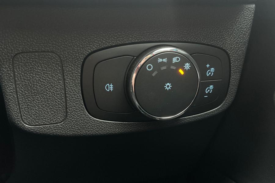 Ford FOCUS Photo autoimg-6395a5ebf63b5ff275cdb033542ae2e42872758c.jpg
