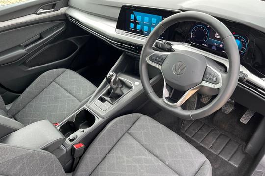 Volkswagen Golf Photo autoimg-639d2131f00e983a44dfcf24e19f3dbe63f7d808.jpg