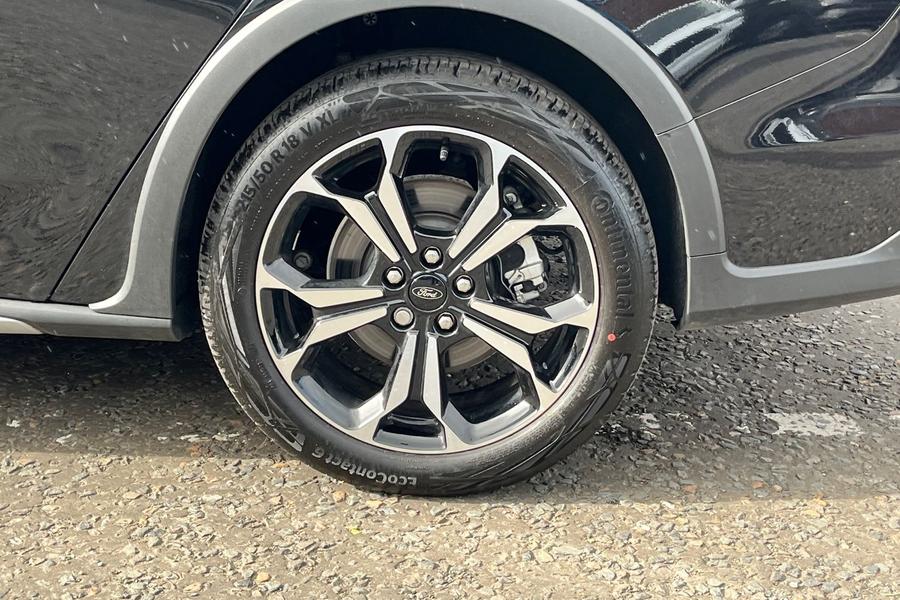 Ford Focus Photo autoimg-639e98bc93b7bf4b2e525a96c1dbcde285cd01a0.jpg