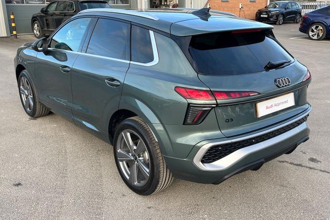 AUDI Q3 Photo 42
