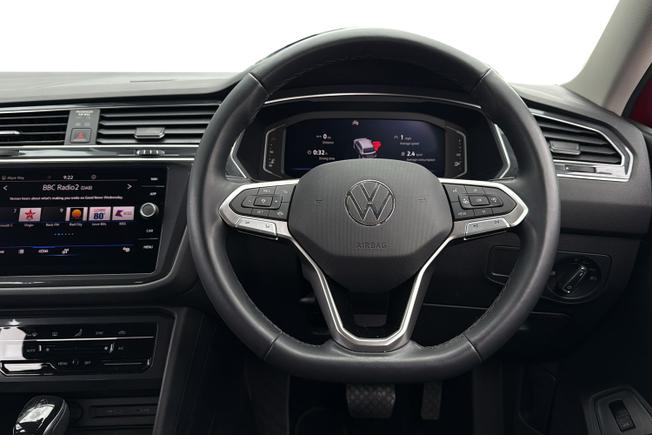 VOLKSWAGEN Tiguan Allspace Photo 11