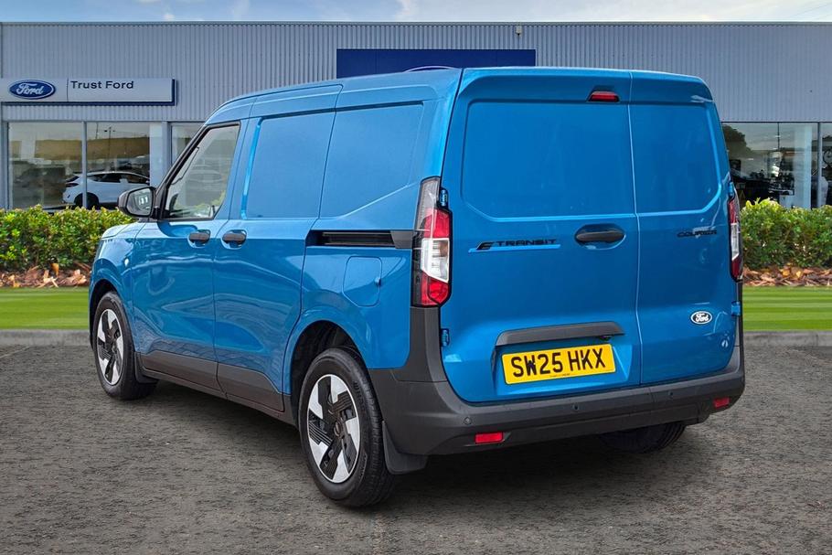 Used Ford TRANSIT COURIER SW25HKX 2
