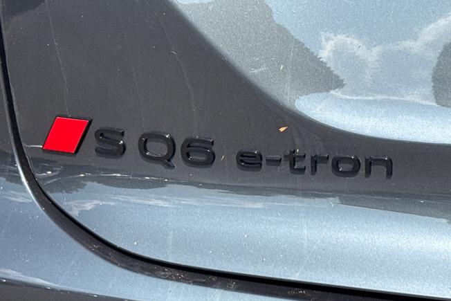AUDI Sq6 E-Tron Photo 27
