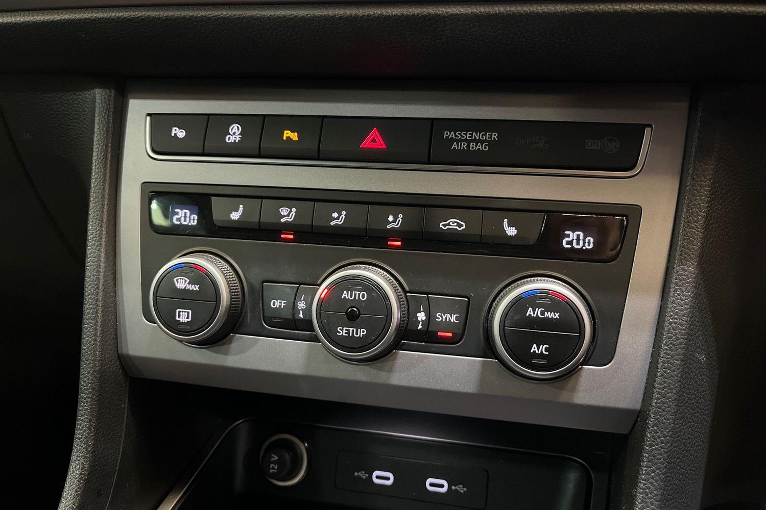 SEAT ATECA Photo 35