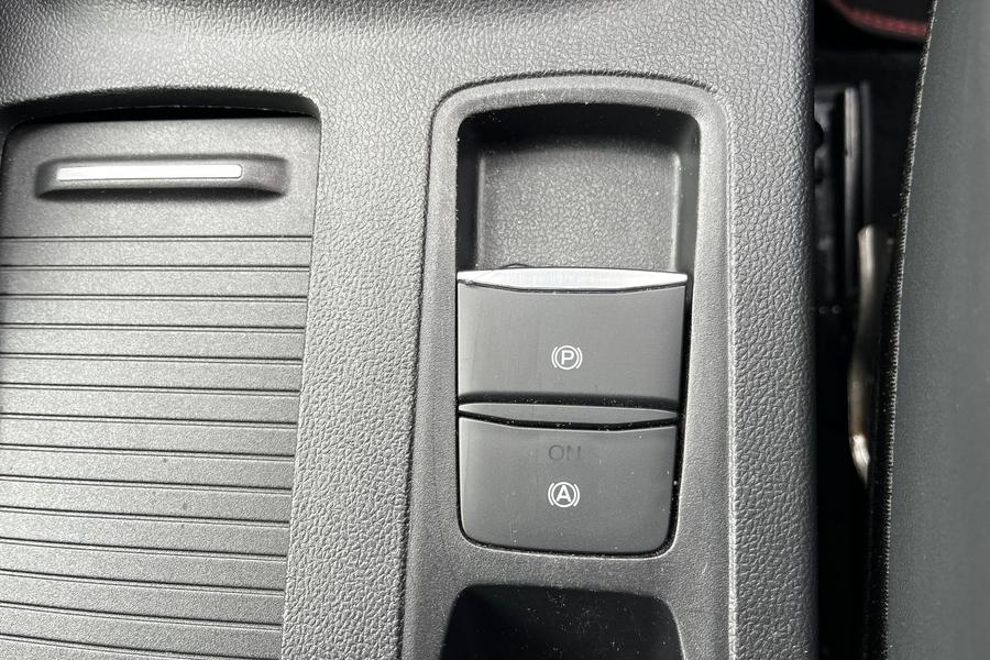 Ford Focus Photo autoimg-63a8043f40d2407611bbf596b673effd2166e41e.jpg