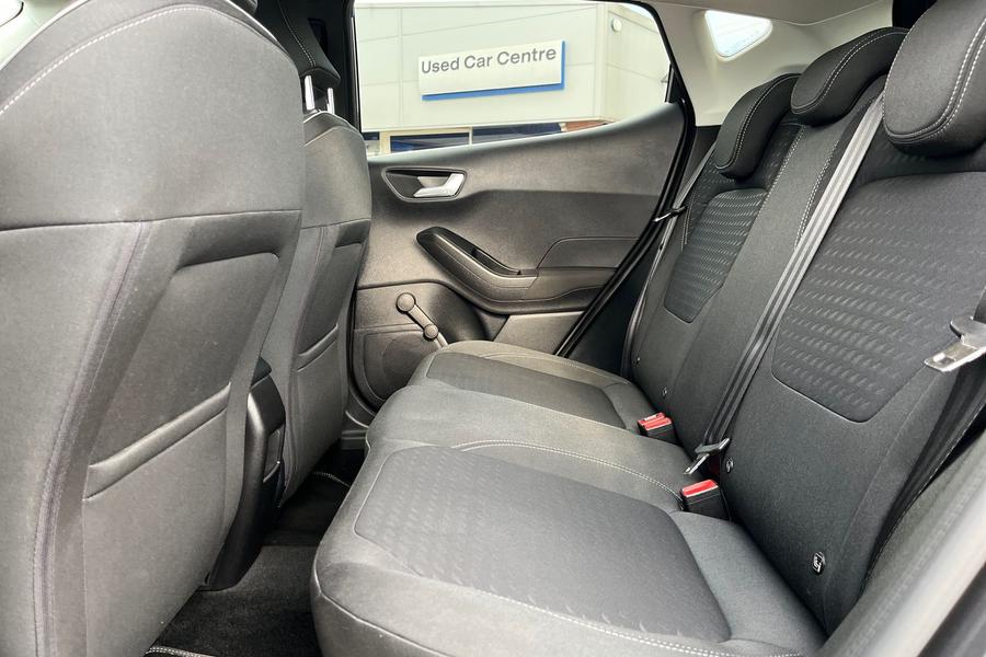 Ford FIESTA Photo autoimg-63a974d77938fc1b0fed38c3837c817a91a5ce98.jpg