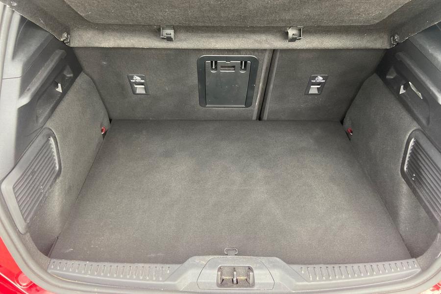 Ford FOCUS Photo autoimg-63ab9886926d4e143d821243087fb2913ad85c11.jpg