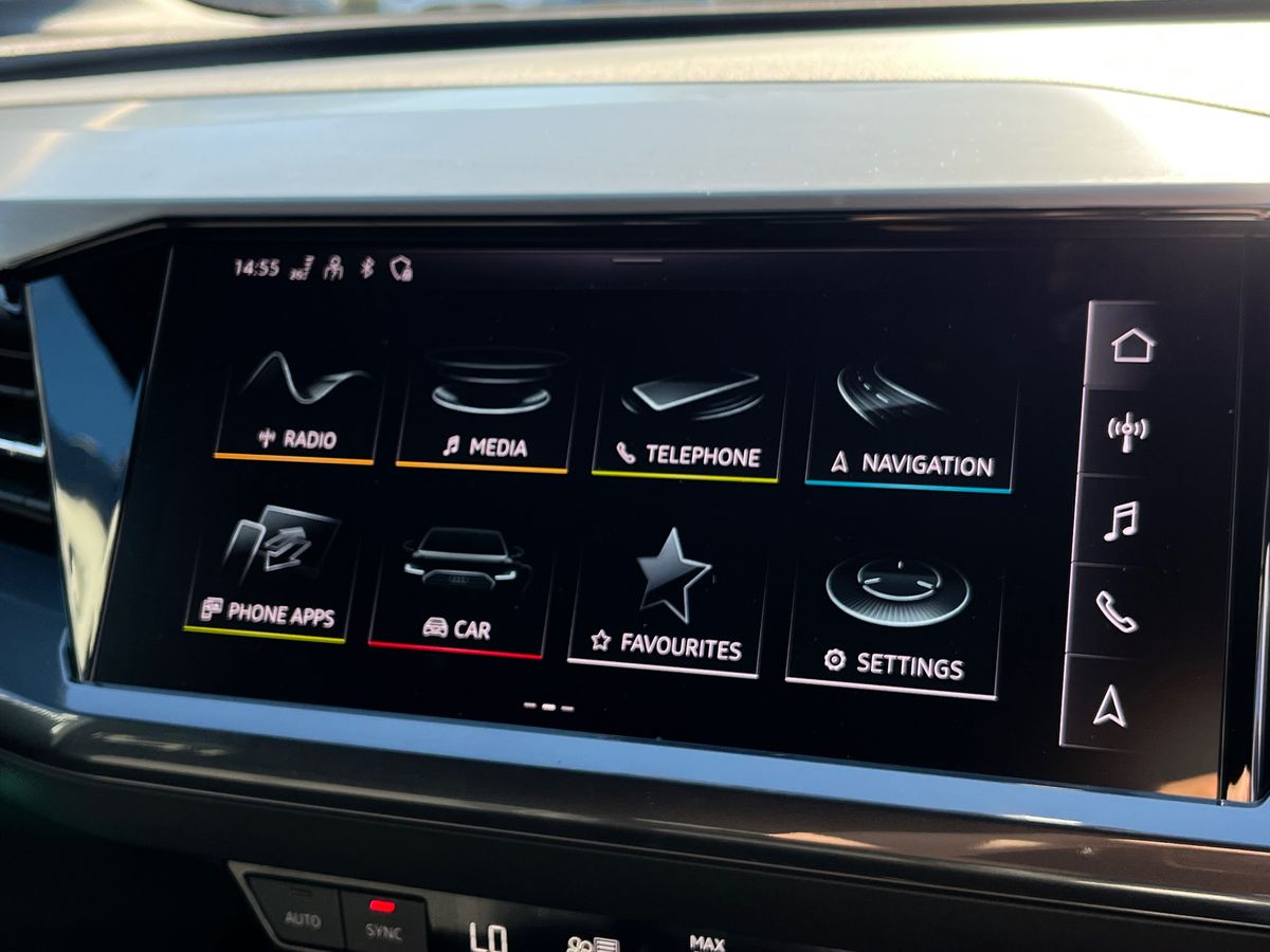 Audi Q4 e-tron Photo 36