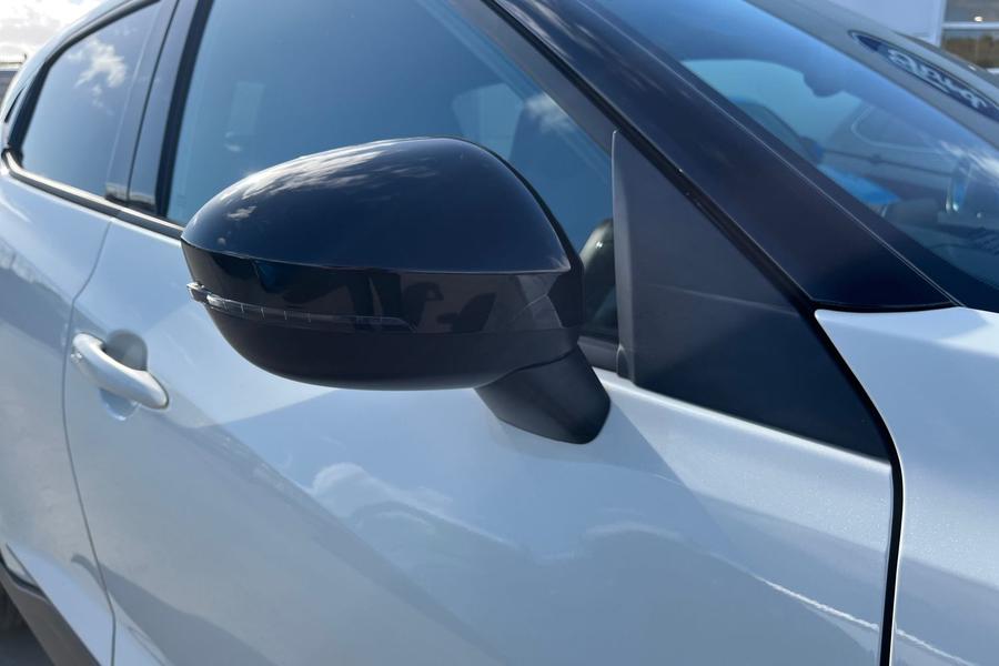 Nissan JUKE Photo autoimg-63acc8ed63e017da77b89a25c00dba6c495f967d.jpg