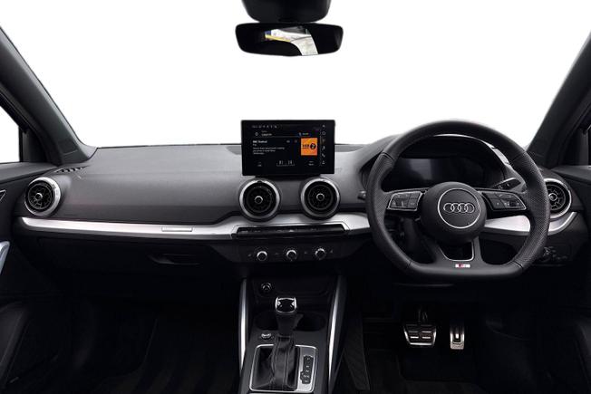 Audi Q2 Photo 10