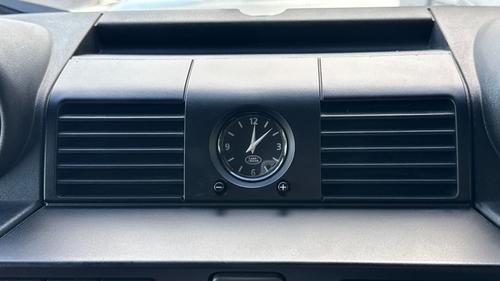 Land Rover Defender Photo autoimg-63b1ba220b8bdb2d652ba6ebeb0af07a7098b014.jpg