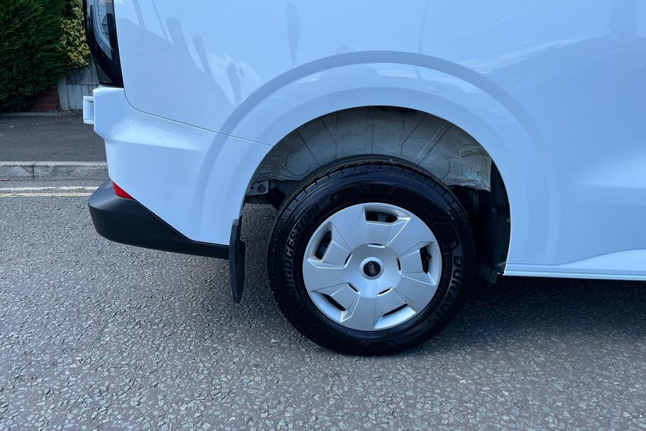 Used Ford TRANSIT CUSTOM EF24AOM 19