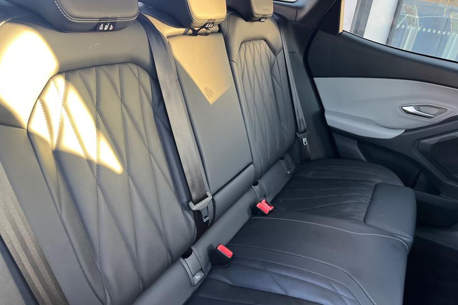 Ford Explorer Photo autoimg-63b2b38bbecd1c3288b321fc861b92dc7699ae0e.jpg