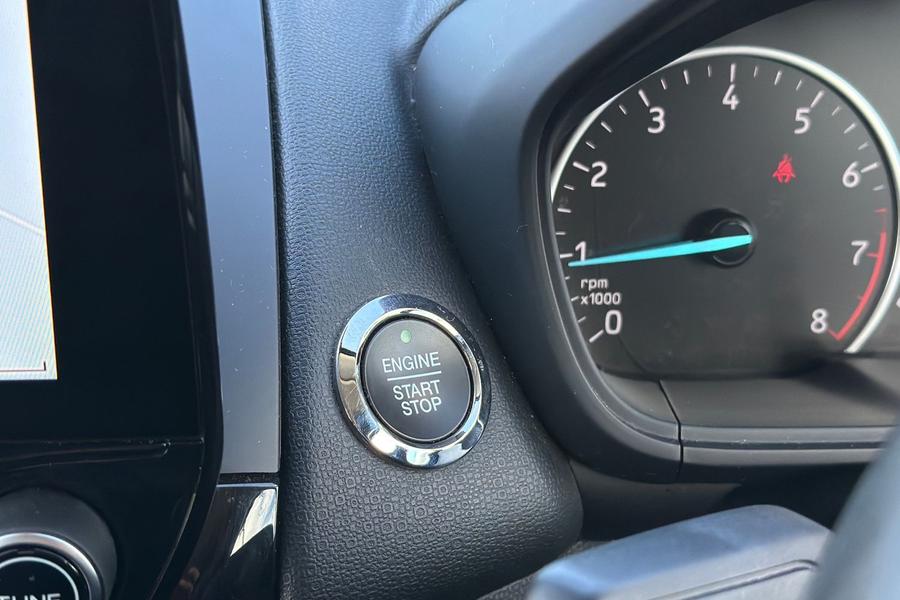 Ford ECOSPORT Photo autoimg-63b49a50799e9a0235cb0cc731f257ae2ab9b4ad.jpg