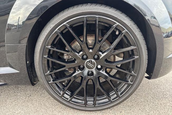 AUDI TT Photo 5