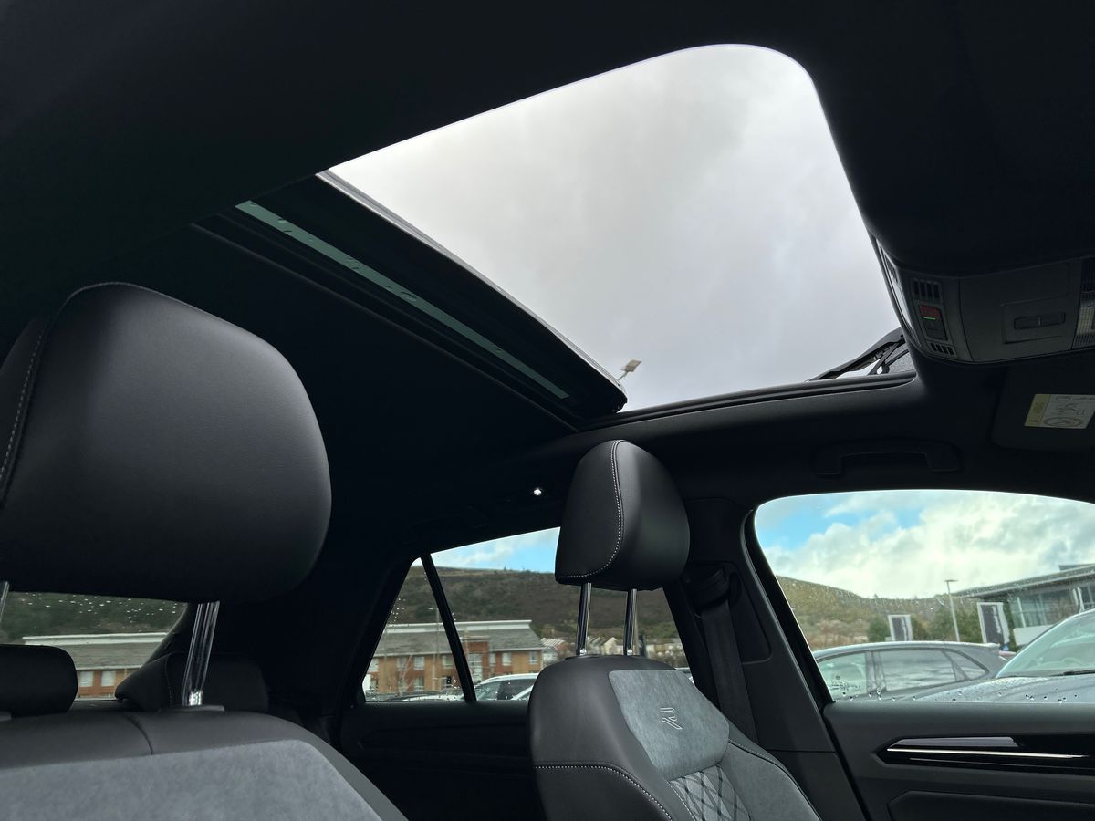 Volkswagen T-Roc Photo autoimg-63b6320be4dde867759025497c2351bbba913e39.jpg