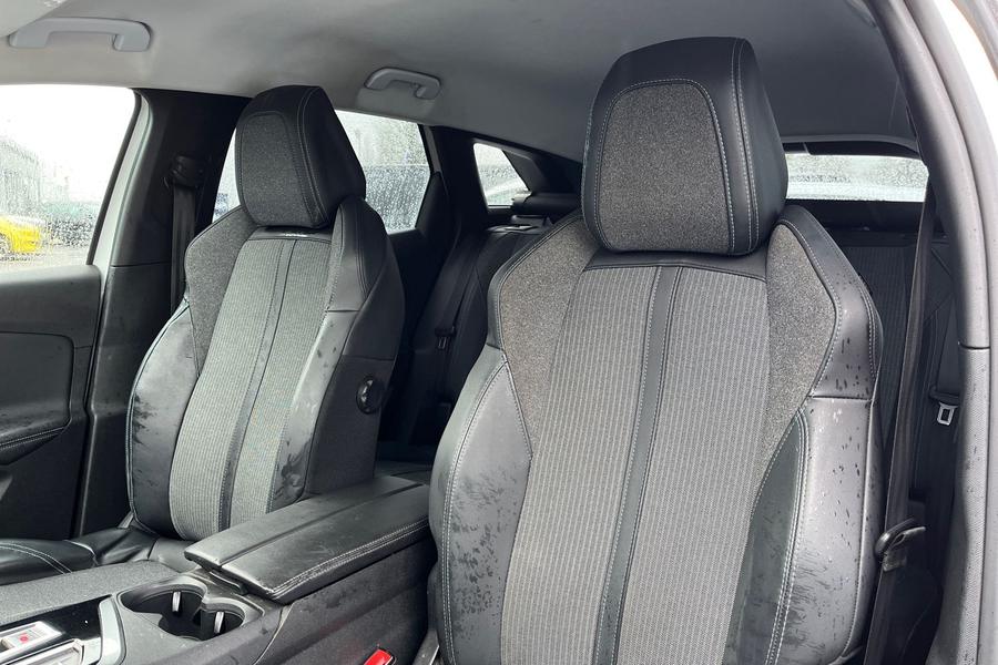 Peugeot 3008 Photo autoimg-63b7101506be3d460b3c67a66fa2ae04bceb4206.jpg