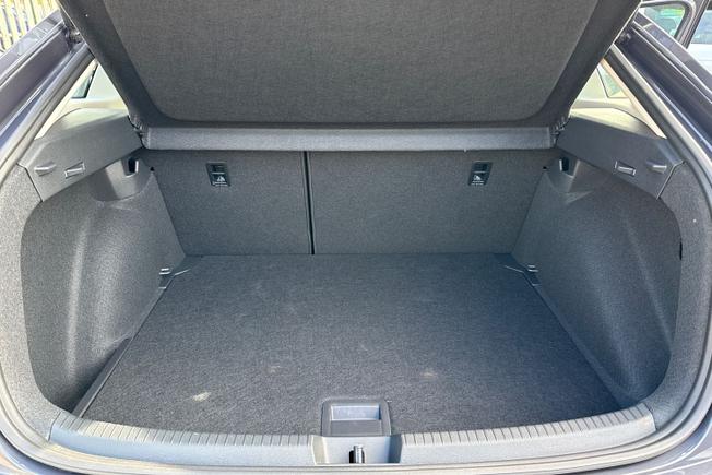 VOLKSWAGEN Taigo Photo 12