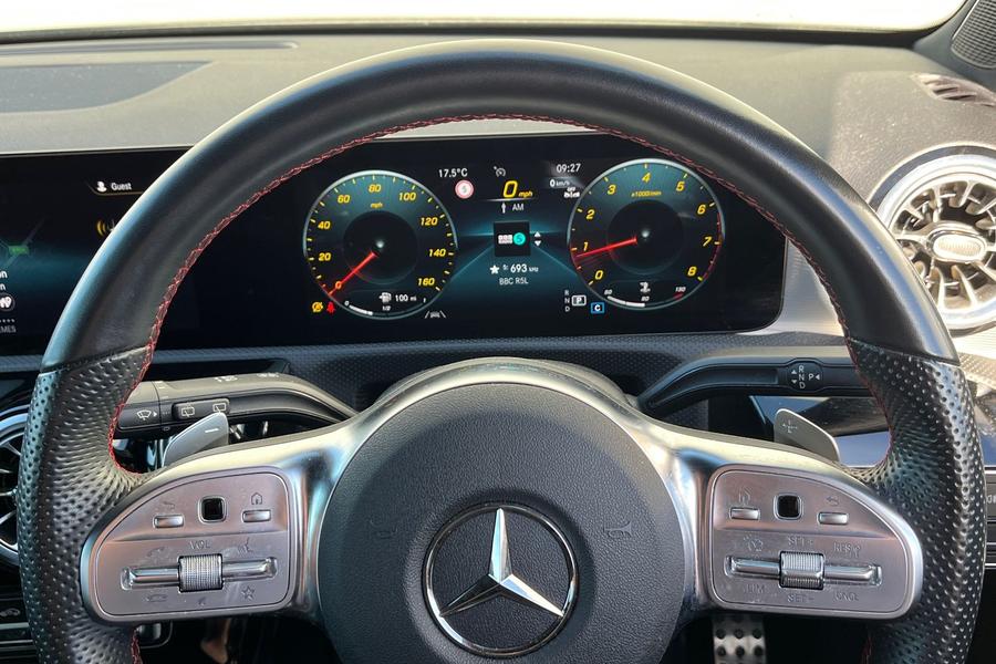 Mercedes-Benz A CLASS Photo autoimg-63bb07373e65de937e841eb4f7206cbbb7d4168f.jpg