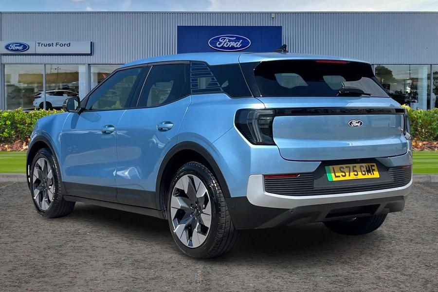 Ford Explorer Photo autoimg-63bf0025df42844adc35abb1b660d7cb88c03b55.jpg