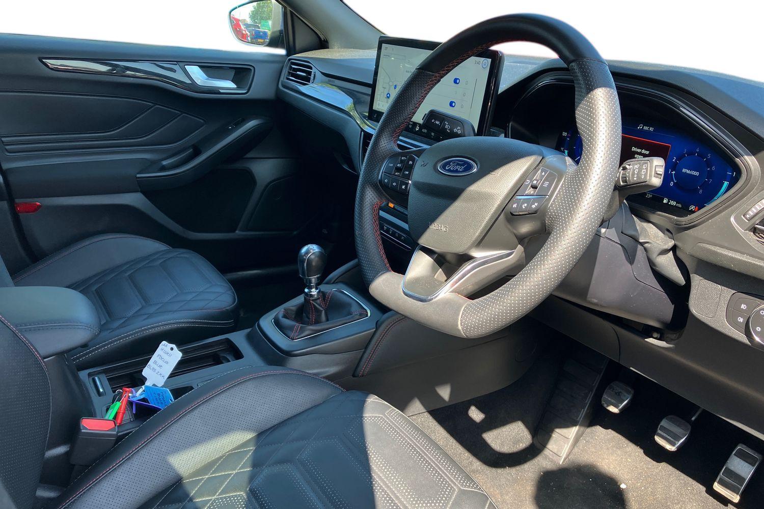 Ford FOCUS Photo 8