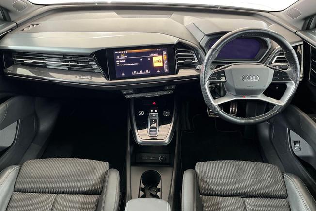 AUDI Q4 e-tron Photo 10