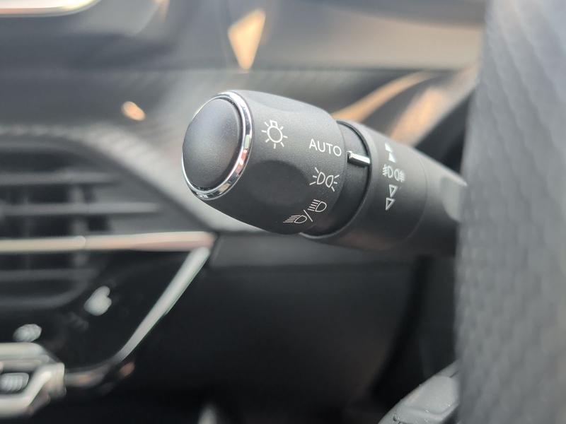 Used Peugeot 2008 YE22MVX 22