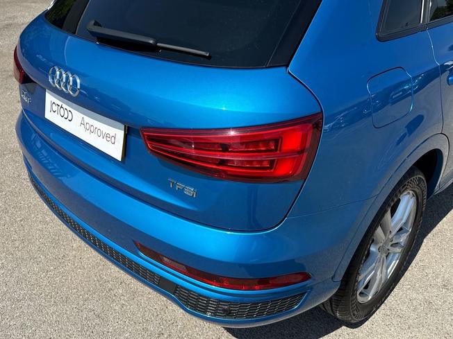 AUDI Q3 Photo 24
