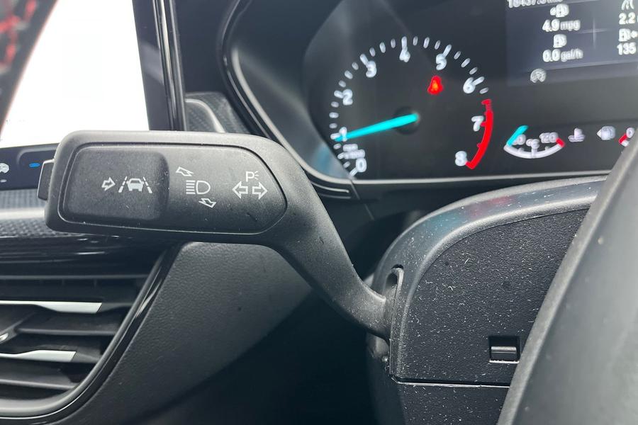 Ford FOCUS Photo autoimg-63cb38ff1fa18531ffa53bfc82c056316188d97f.jpg
