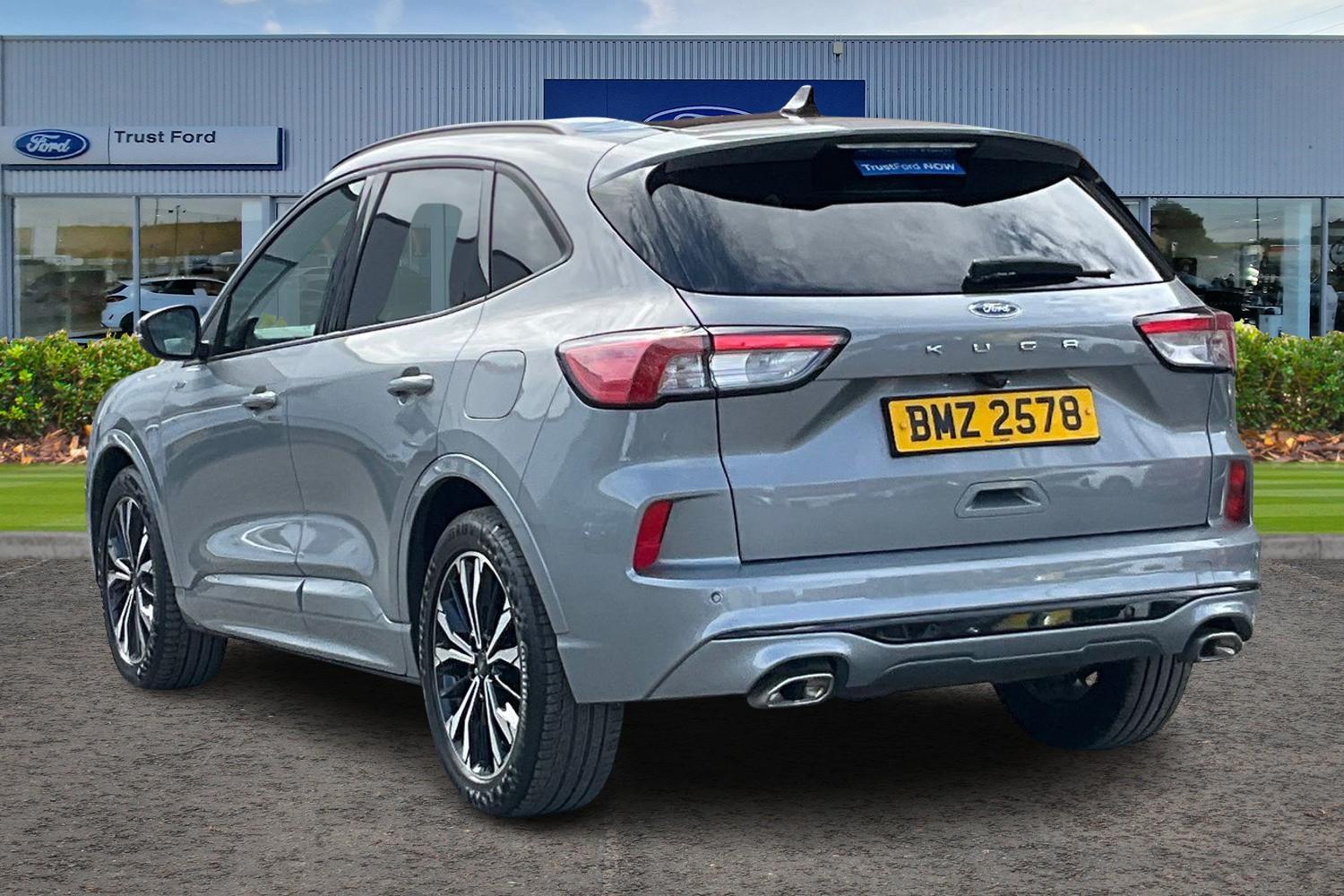 Ford KUGA Photo 1