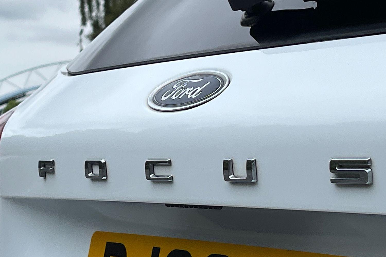 Ford Focus Photo 39