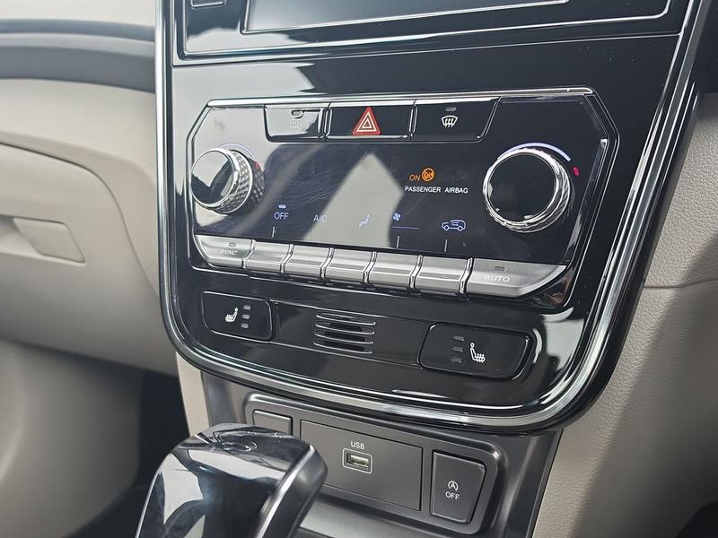 Used SsangYong Tivoli LF23XUW 36