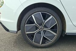 Volkswagen Golf Photo 5