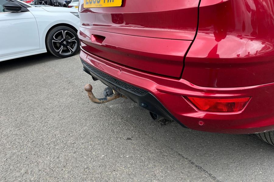 Ford KUGA Photo autoimg-63d8752398d012b4b99c92d562f028502b562cd4.jpg
